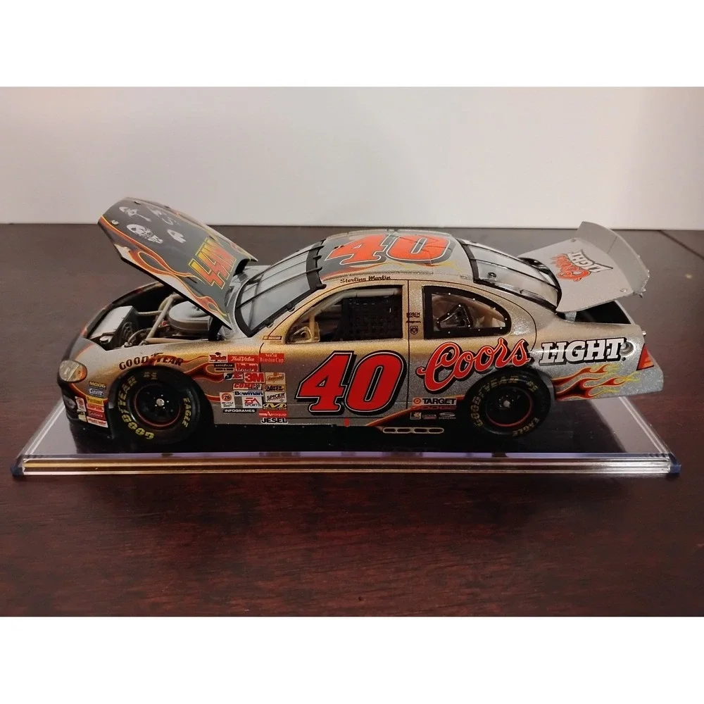 Sterling Marlin #40 Coors Light KISS 2001 Dodge Intrepid 1:24 Action Diecast Car
